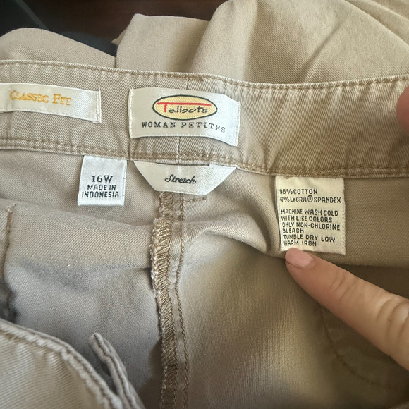 Talbots Women's Petite Classic Fit Cropped Pants 16W Khaki Flat Front Stretch - Picture 3 of 7